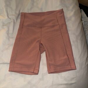 Lululemon Wunder Train High-Rise Short 8"